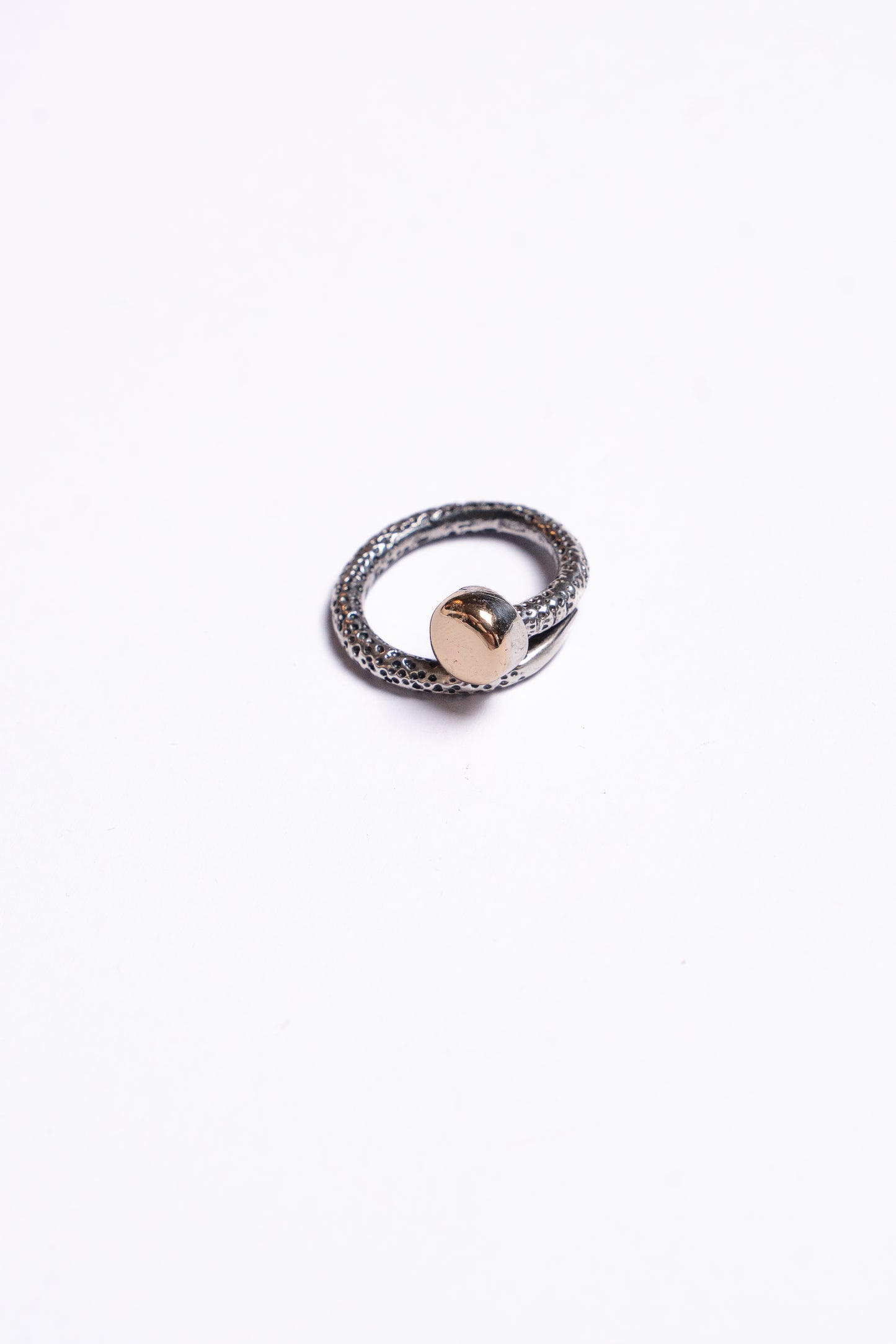 ANELLO CHIODO
