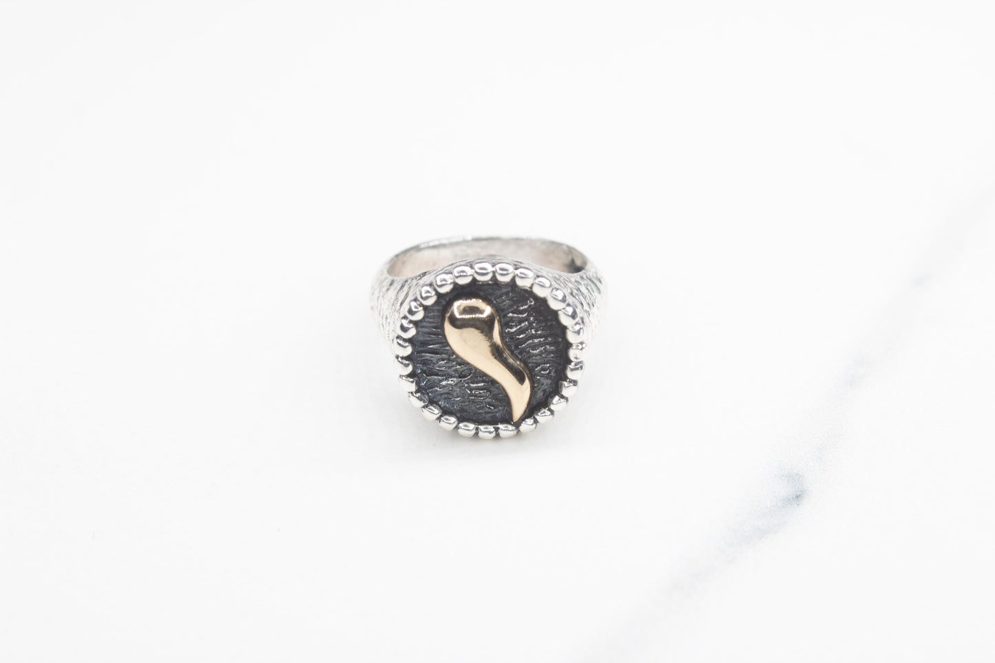 ANELLO CHEVALIER TONDO SOGGETTI SCARAMANTICI/NAPOLETANI